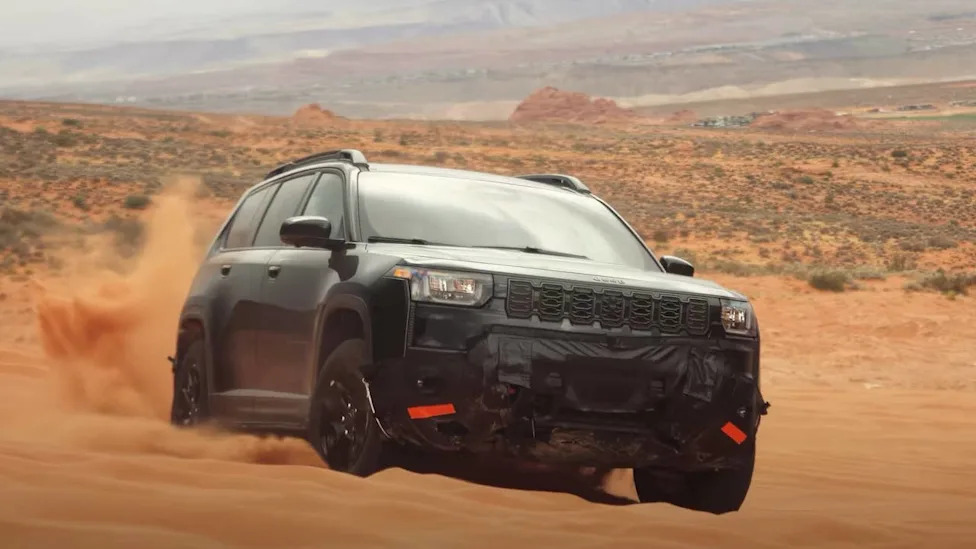 Jeep’s New Cherokee Trailhawk Looks Ready to Pick a Fight With the Bronco Sport