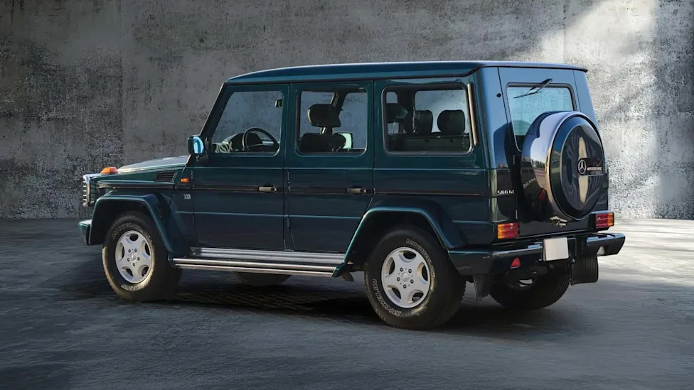 One of Only 446 Mercedes-Benz 500 GE V8 AMGs Just Got Sold