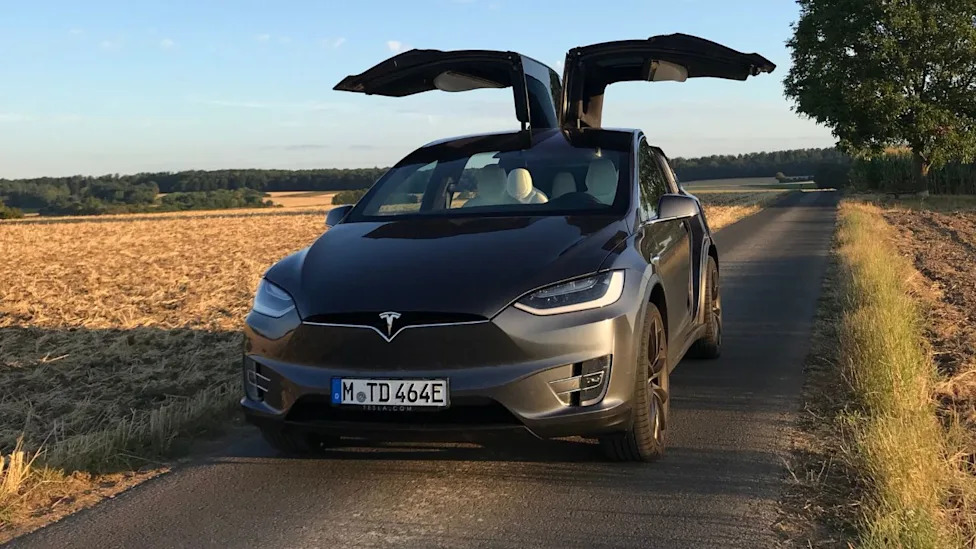 UK Car Expert Has Warned Against Buying Cars With Electric Door Systems
