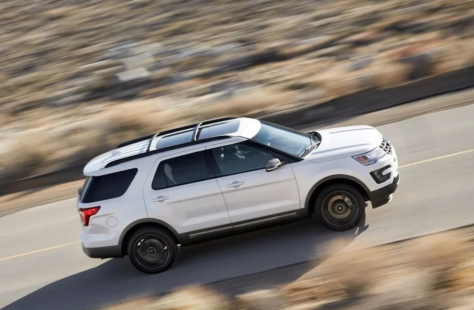 Ford Recalls 2016–2019 Explorer Over Flying Roof Rail Panels