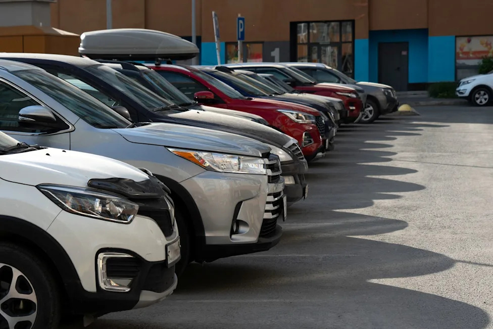 As oil hits $100, the EU's EV surge reaches a tipping point: 1 in 5 new cars are fully electric