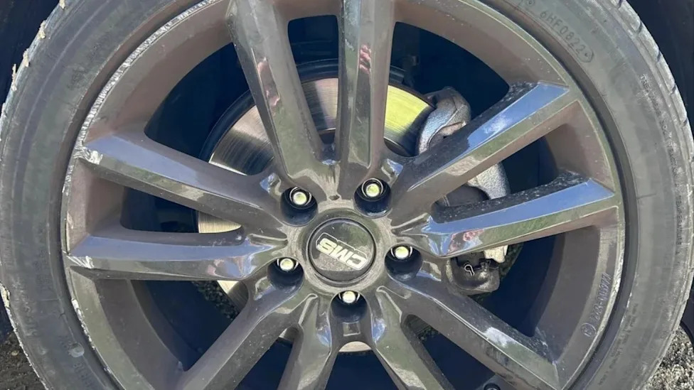 Reddit User Questions if His Parking Has Shredded His Tires