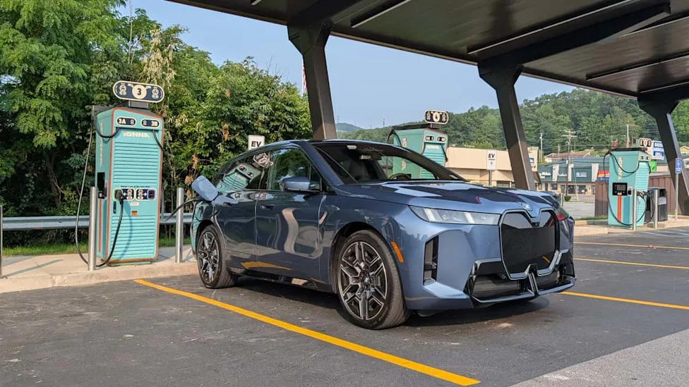 BMW And Mini EV Drivers Get A Sweet Discount At Ionna