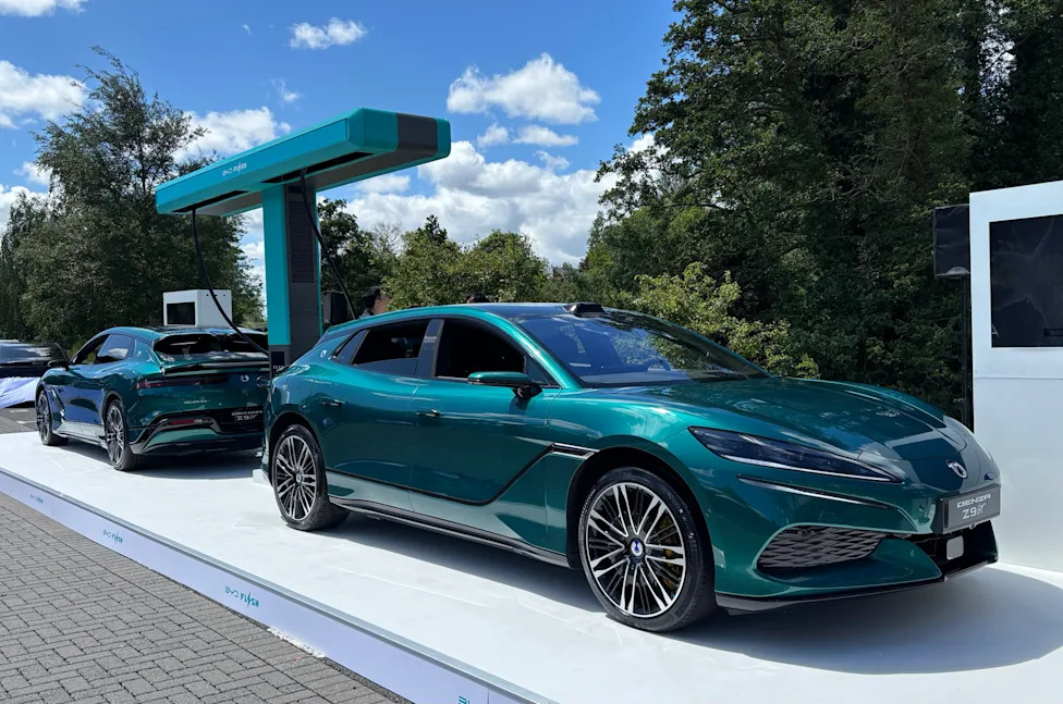 BYD, BYD launches 1500kW Flash charging in UK - and it could cost just 50p per kW