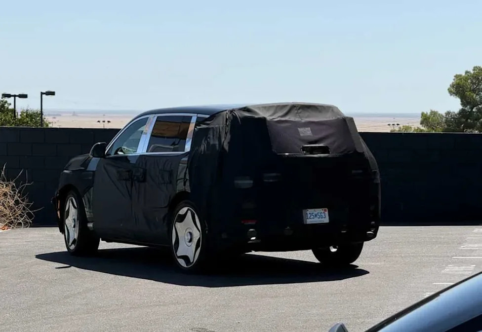 Genesis, Camouflaged Genesis SUVs at a California charger spark buzz over the long-rumored GV90