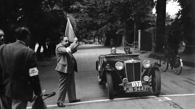Britain Turned To Racing Drivers To Teach Its Police Car Drivers In The 1930s