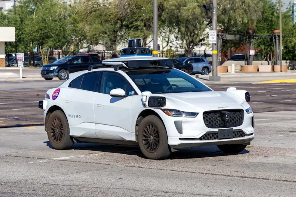 Waymo Recalls 4,000 Robotaxis Due To Risk of Entering Construction Zones