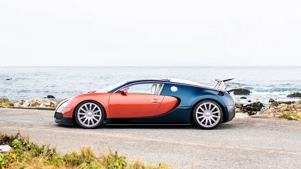 Bugatti Just Unveiled a Gorgeous, One-Off Veyron