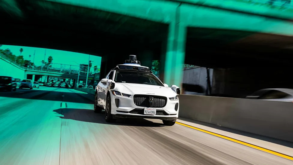 'Public Trust Is Earned': Feds Are Officially Tired Of Robotaxis Getting In The Way Of First Responders