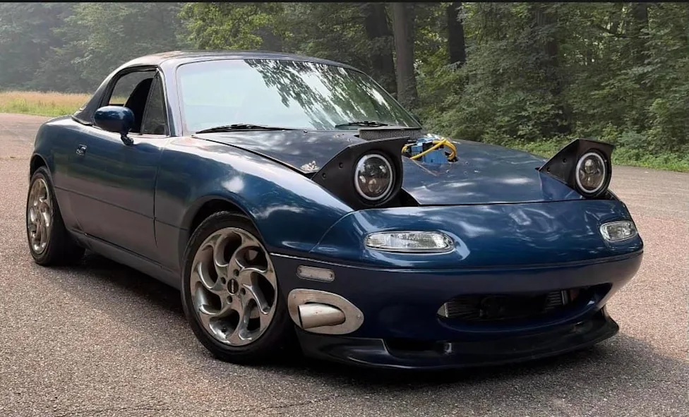 Ford, Mazda MX-5 Miata, Mazda, Ford 5.0 V8-Swapped 1992 Mazda MX-5 Miata Surfaces on Cars & Bids at No Reserve