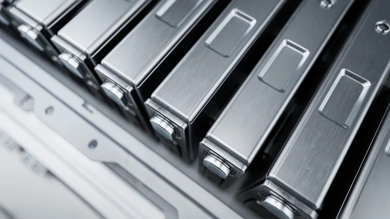 Do Electric Vehicles Use Liquid Cooling For Their Batteries?