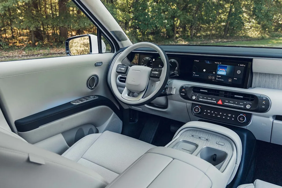 Which Version of the Hyundai Palisade Hybrid Gets You the Most for Your Money?