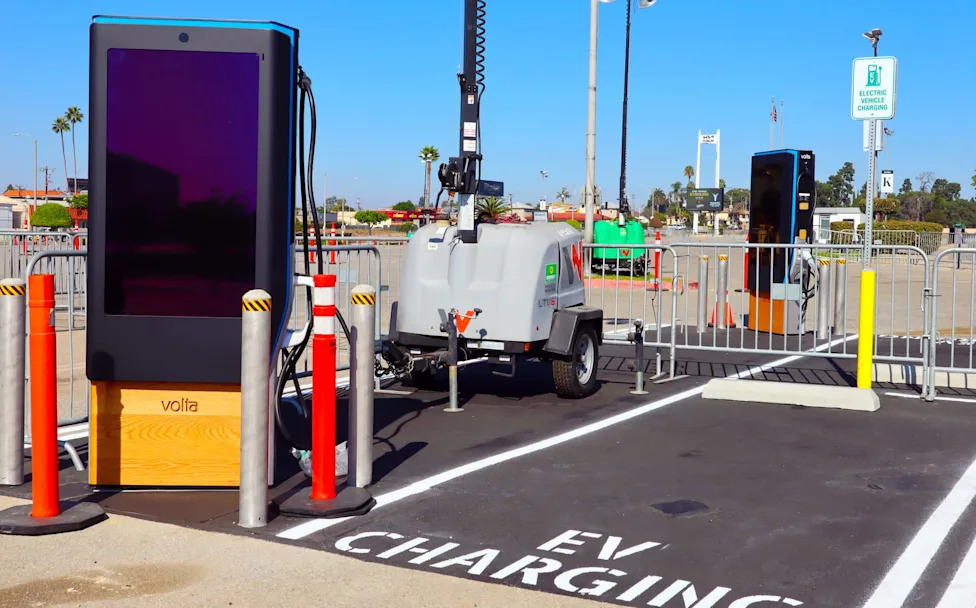 Los Angeles renter asks about EV life on public charging alone, owners say you need a few apps