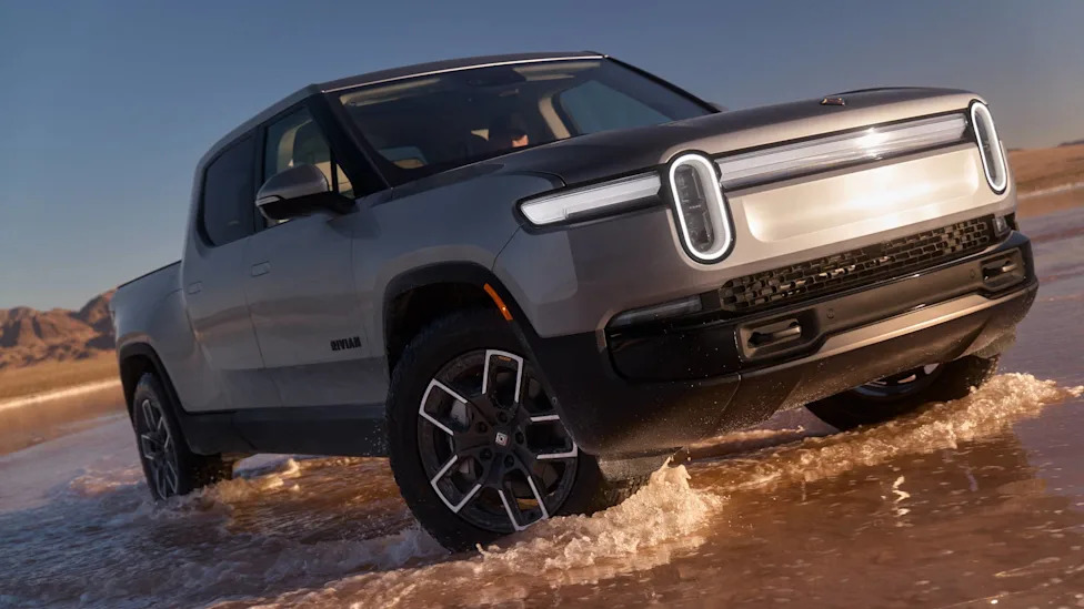 2027 Rivian R1S Finally Gets the Captain’s Chairs Buyers Wanted