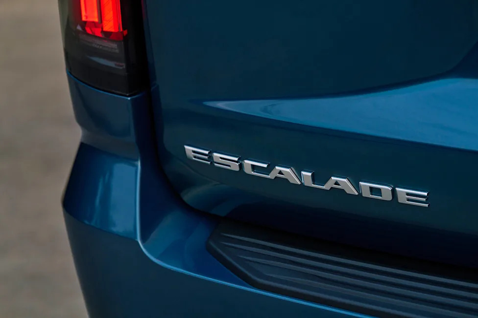 Trump Says The White House Is Buying 250 Cadillac Escalades