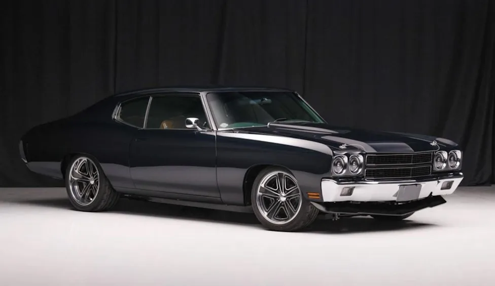 This No-Reserve 1970 Chevelle Custom Coupe Hides an LS1 Heart Under Dark Green Metallic Paint
