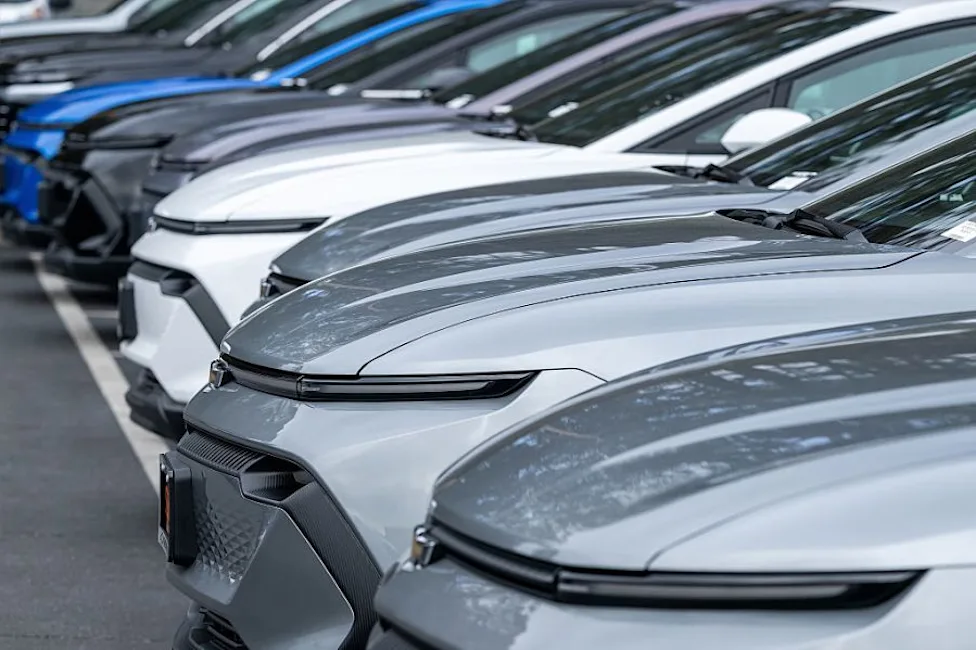GM, GM recalls vans for potential steering control issue