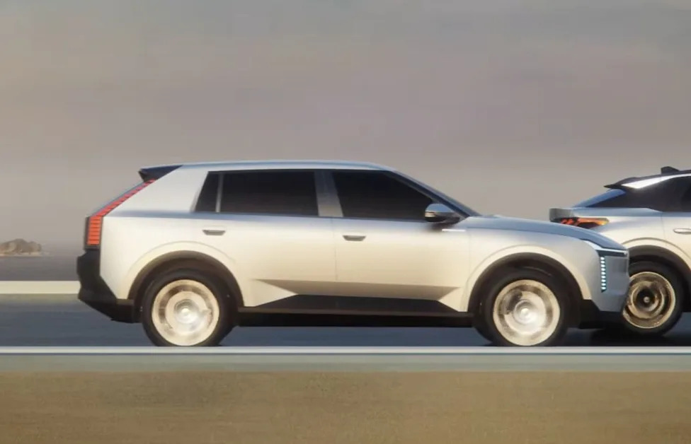 Chrysler's New Airflow SUV Has Finally Been Spotted