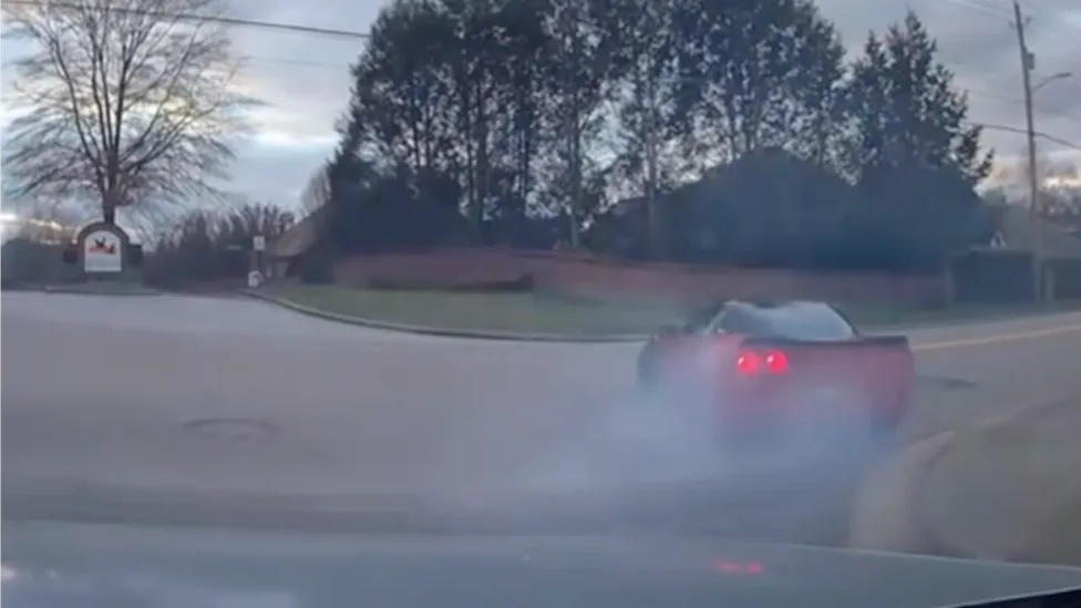 Chevrolet, Chevrolet Corvette, Chevrolet Corvette Crab Walks Through Burnout in One of the Strangest Driving Clips You’ll See