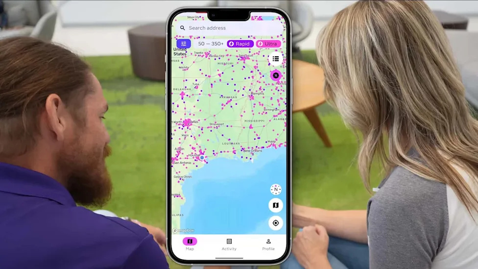 This New App Puts 200,000 EV Chargers Across North America in One Place