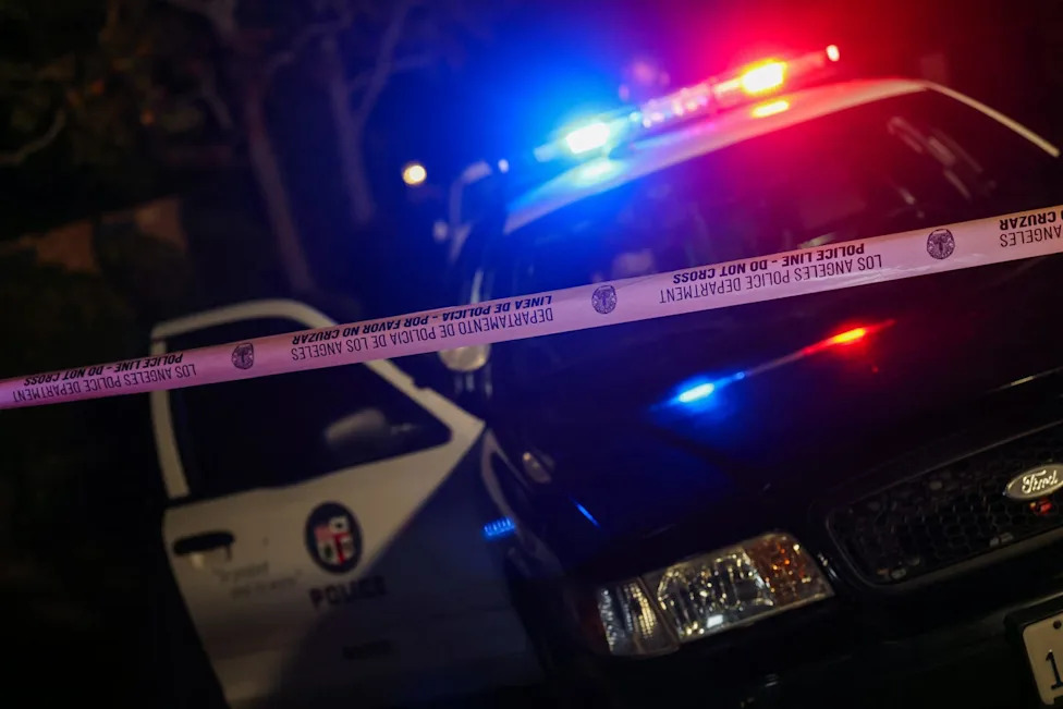 Porsche, Porsche 911, Alleged Thief Drags Stolen Porsche 911 to Destruction During Police Chase