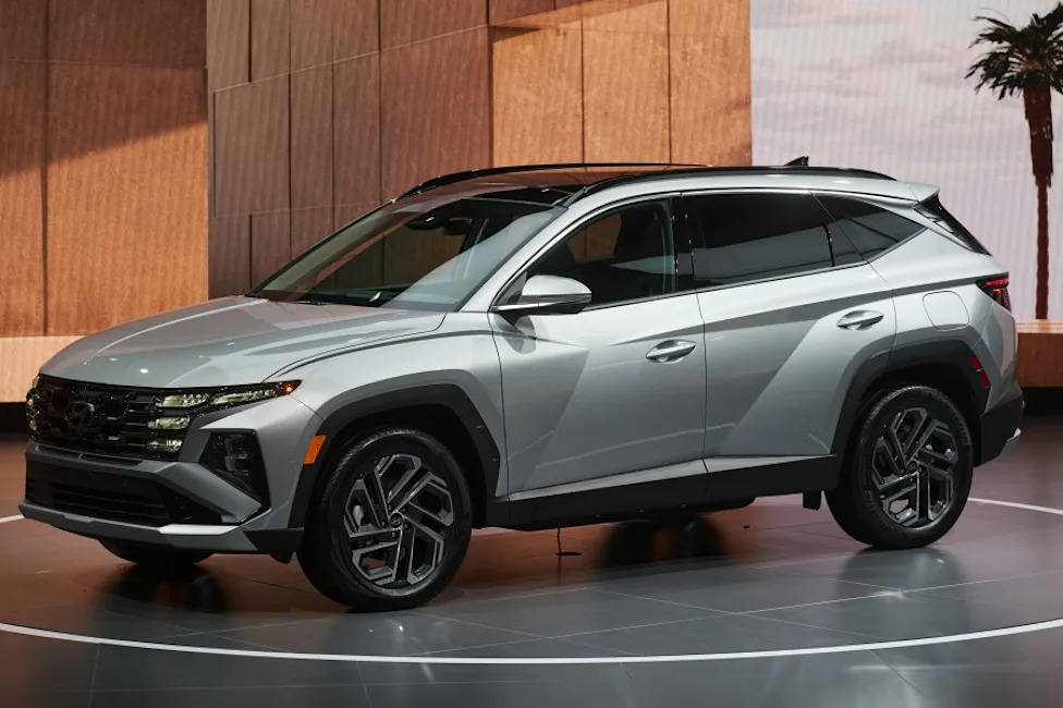 Hyundai, Hyundai recalls nearly 100K Tucson vehicles over software error
