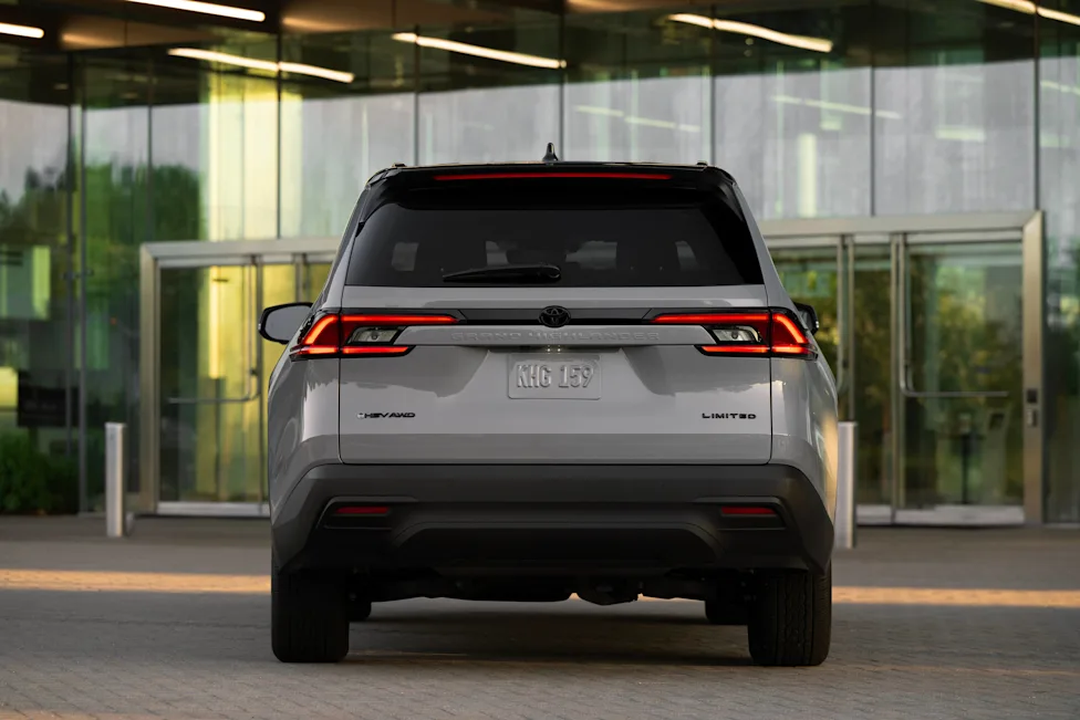 Toyota Posts Strong Grand Highlander Lease Offer for July