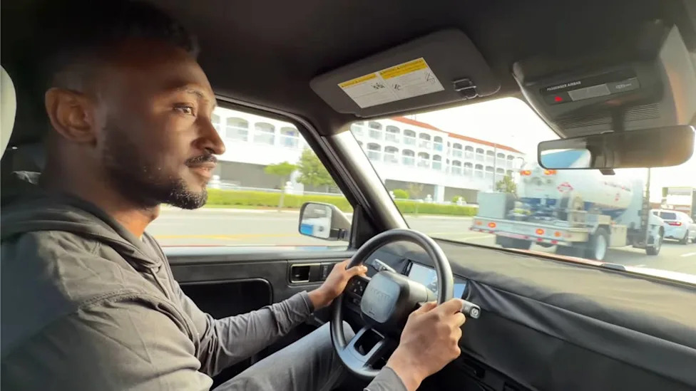 Slate’s $25,000 Electric Truck Can Become An SUV In Your Garage