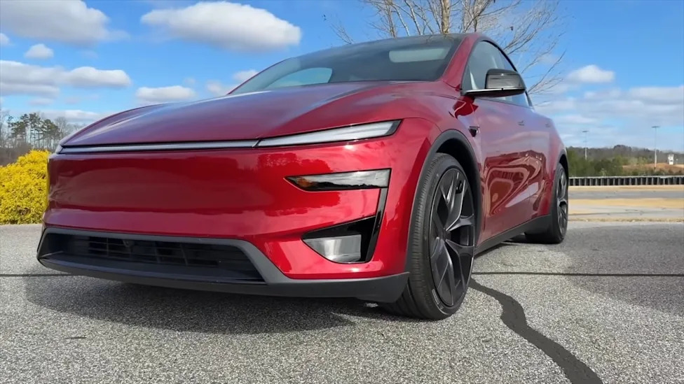 These Are the Rookie Mistakes To Avoid When Buying an EV According to This Youtuber