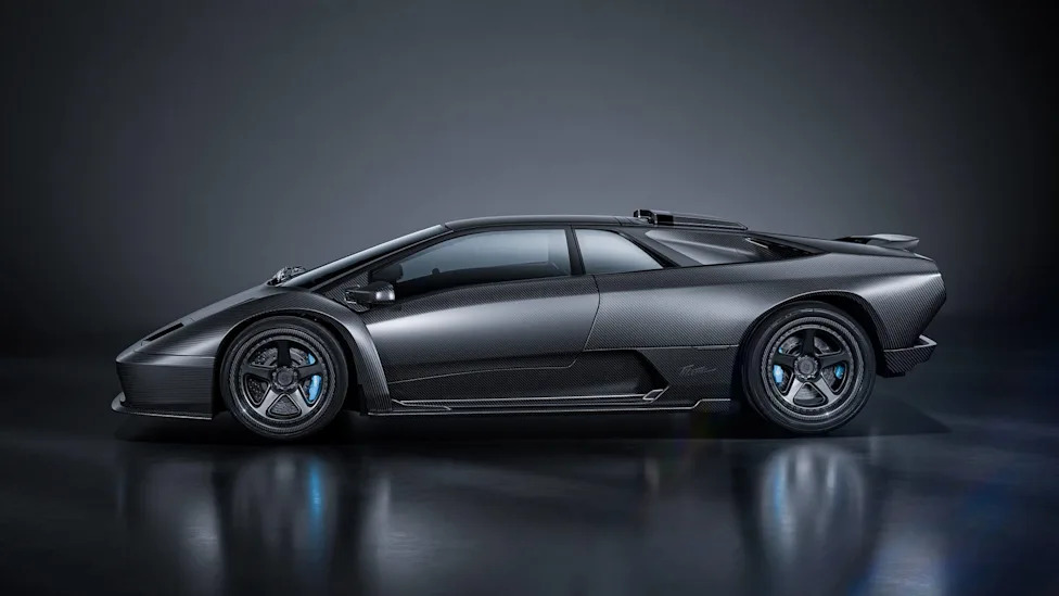 Eccentrica May Be Building The Open-Top Diablo Restomod Of Your Dreams