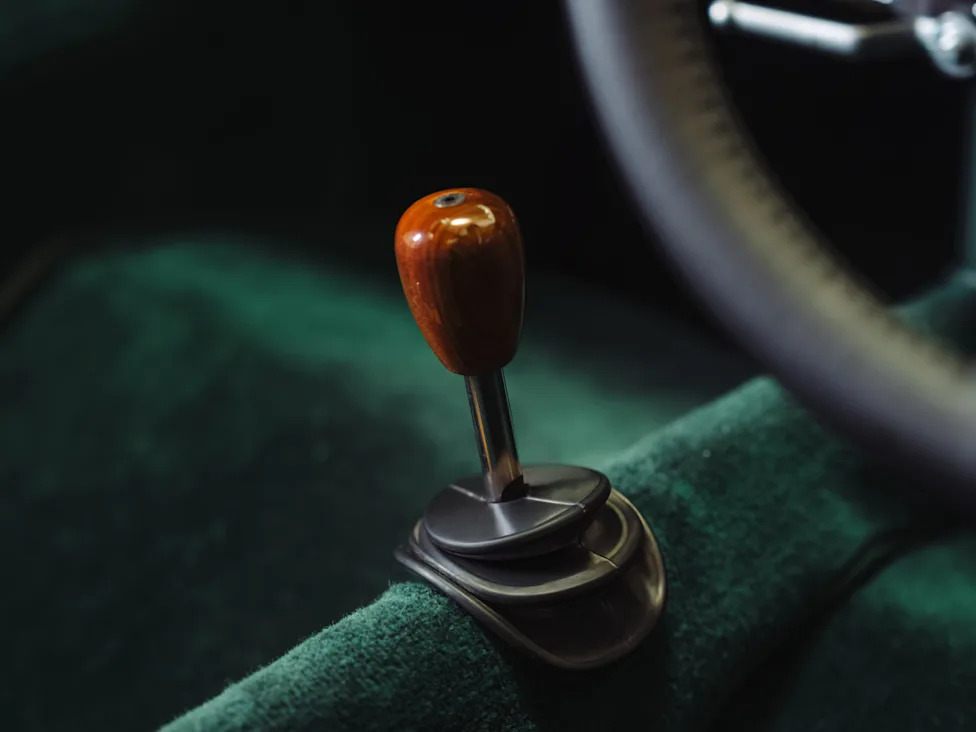McLaren Teases Its First Manual Supercar Since The F1