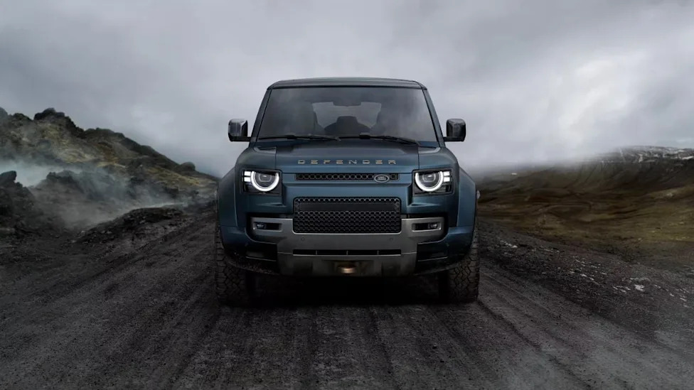 Driver's Airbag May Fail to Deploy in Over 250,000 Recalled Land Rover Vehicles