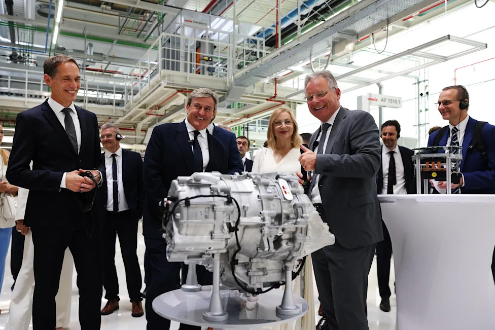 Audi, Audi Hungary starts series production of MEBeco electric drive