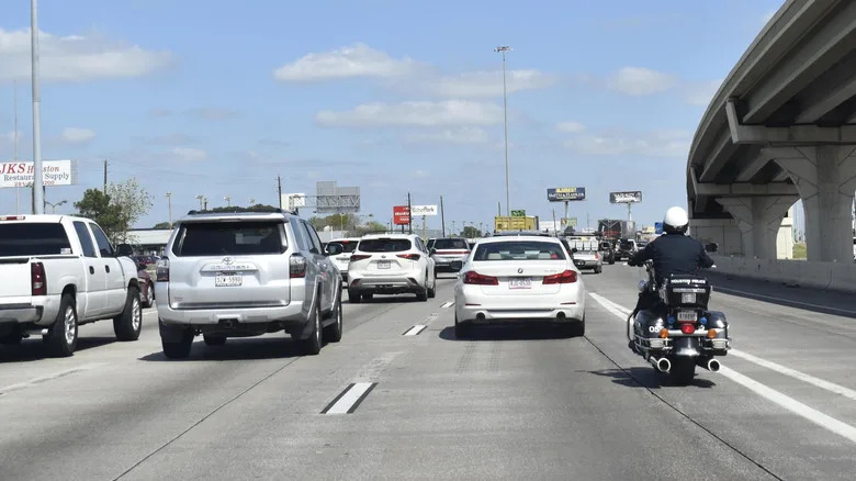 Do Variable Speed Limit Signs Improve Safety?