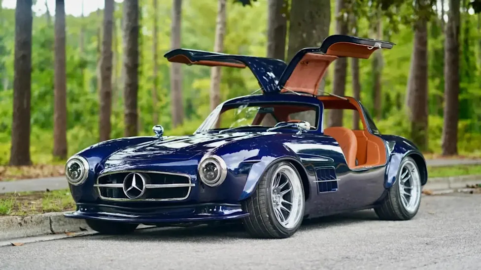 $300k Burning A Hole In Your Pocket? You Can Buy A Chrysler Crossfire Disguised As A Mercedes Gullwing