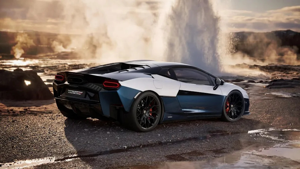 Lamborghini Revives the Tricolore for 2026
