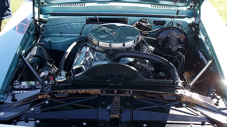 Pontiac 400 Vs Chevrolet 400 Engines: What's The Difference?