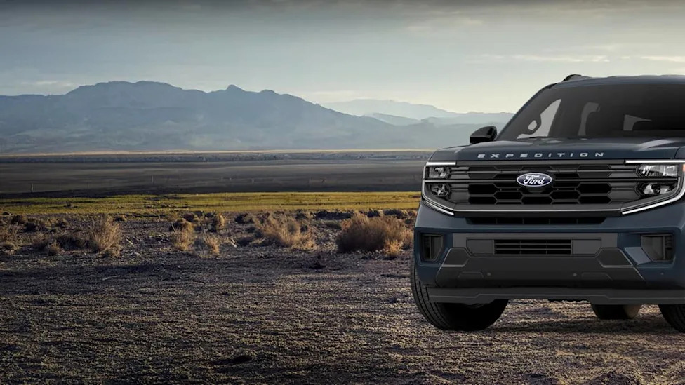 The 2026 Ford Expedition MAX Platinum Estimated Lease Becomes More Attractive After Dealer Discounts