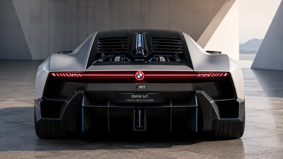 BMW M Boss Wants a New M1 Supercar with a Mid-Mounted Engine, Head of Design Wants It Too