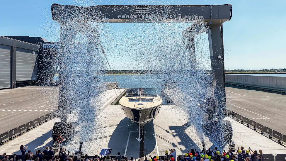 First Itama 70 Hits the Water