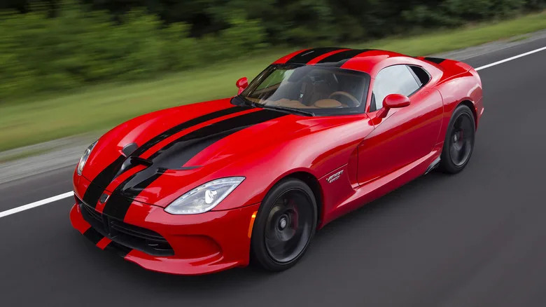 Why The Legendary Dodge Viper Is One Of The Most Difficult Supercars You Can Drive