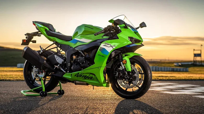 Why Are Inline-4 Motorcycle Engines Called 'Screamers'?