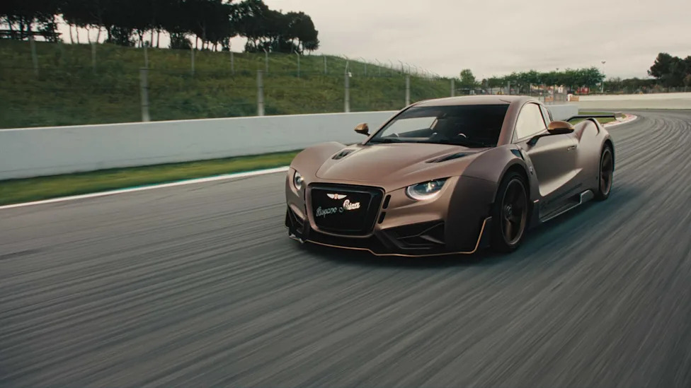 This 1,115-horsepower hypercar uses an engineering trick that saved WWI pilots