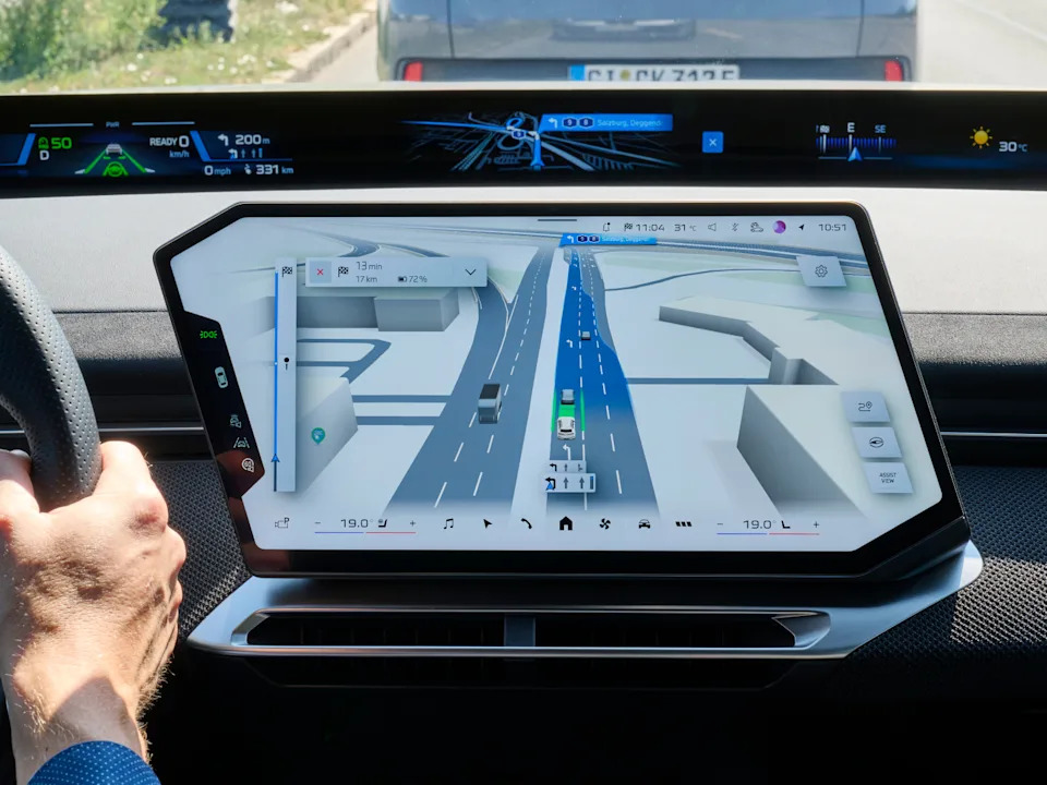 BMW’s Latest 3D Navigation Upgrade Looks Like Tesla’s Old Trick