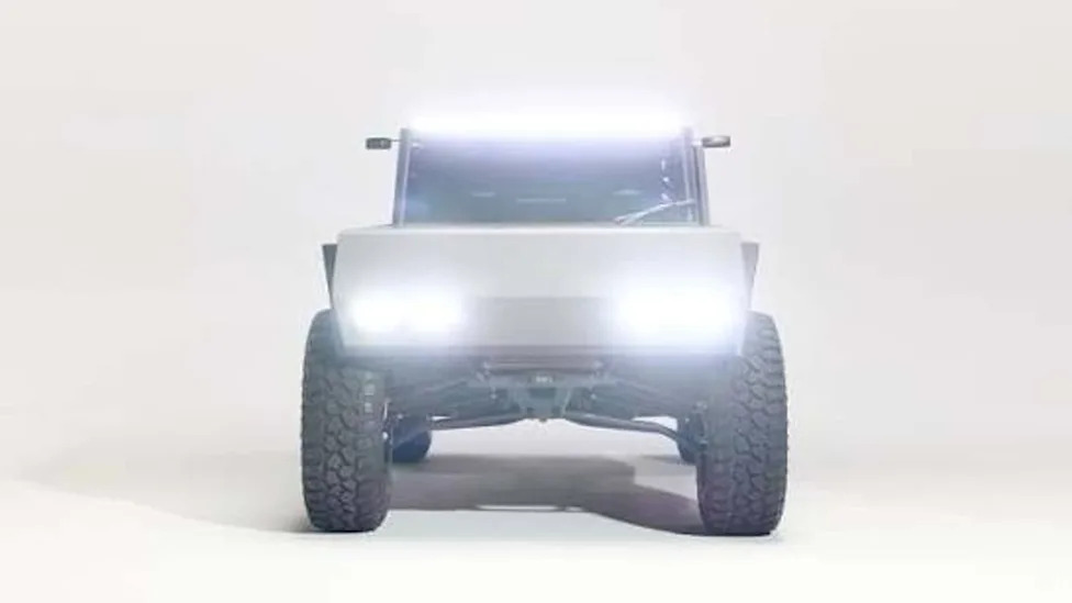 This Futuristic Moon Buggy-Looking Car Is Actually a Side-By-Side Underneath