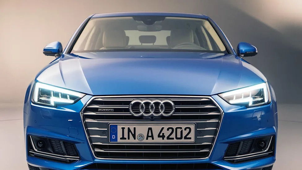 2018 BMW 3 Series vs 2018 Audi A4: Which One Is More Reliable