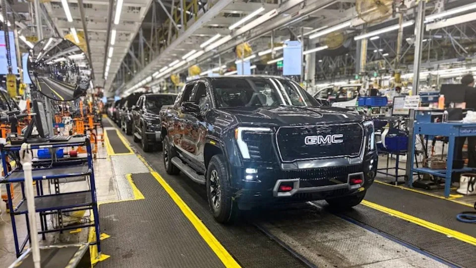 America Is Running Out of Car Mechanics, and GM and Ford Are Stepping Up