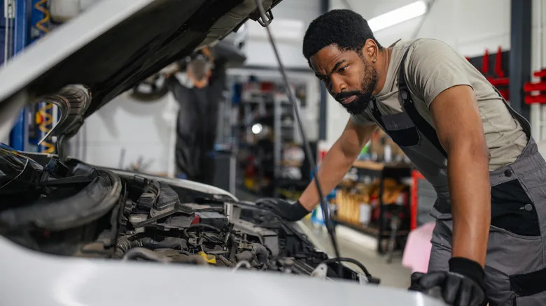 What Does Fogging Oil Do To An Engine?