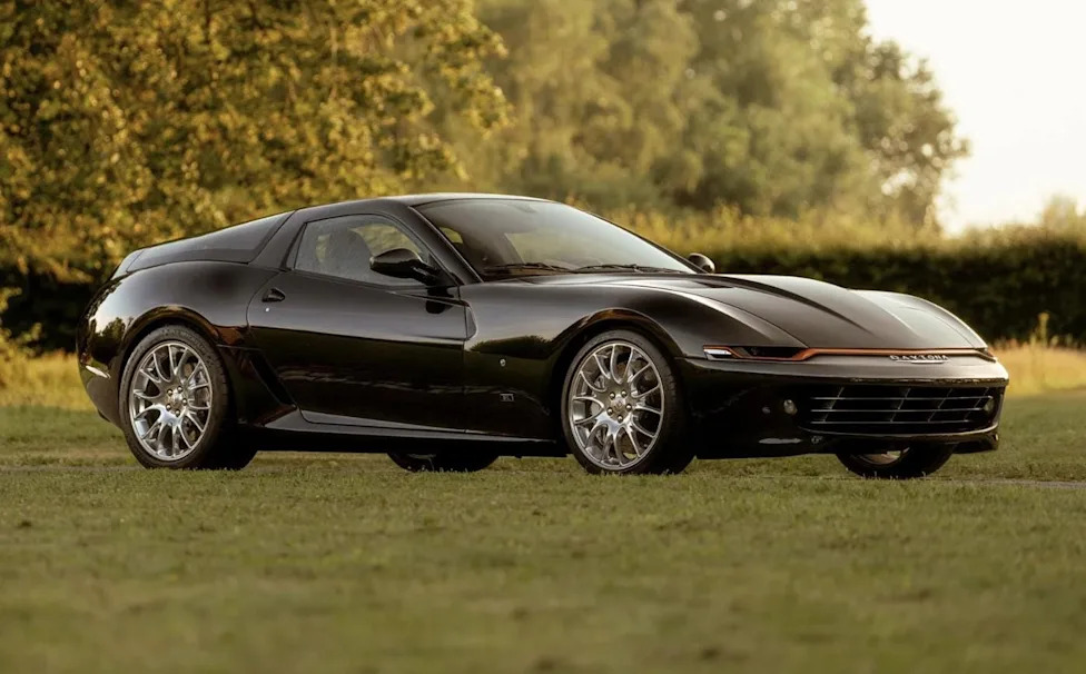 Ferrari, Niels van Roij Revives a Lost Chinetti Ferrari with the One-Off Daytona Shooting Brake Hommage