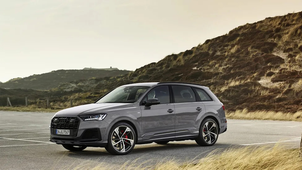 10 SUVs That Lose Value Fast Within the First 5 Years